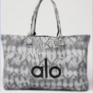 ALO YOGA Shopper Tote - Grey Tiedye